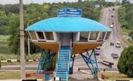 Чоловіків 18-35 років не випускають з окупації