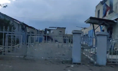 Як живе зараз Сватове. У соцмережах з'явилися відео розбитих військових баз росіян у місті