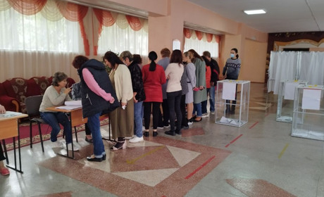 На Херсонщині окупанти пропонували гроші за "правильний" вибір на псевдореферендумі