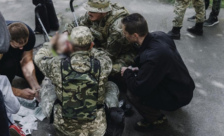 Дитина, що отримала важкі травми від вибуху на чернігівському Валу, продовжить лікування за кордоном
