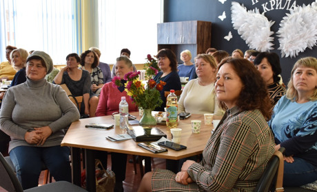 Новини воєнного часу. Старокостянтинівщина. Про вітання, крадіжку та новий сезон цукроваріння