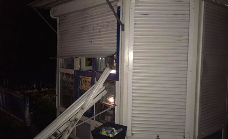 У Старокостянтинові чоловік пограбував торговий кіоск