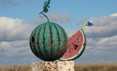 Як пам’ятник кавуну став символом звільнення Херсонщини: поранений, проте – вільний