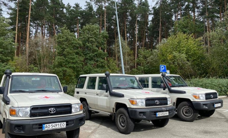 Медики Рівненщини отримають «Ленд Крузери»