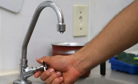 Окупанти переводять Бердянськ на бердівську воду