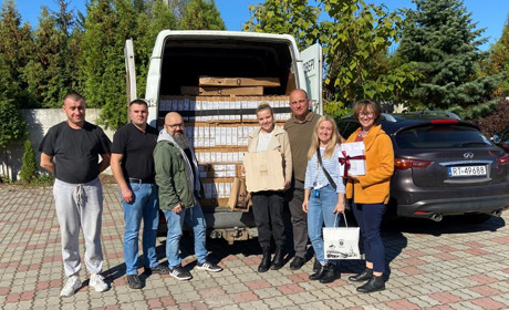 Усі школи, сімейні лікарі, бібліотеки і заклади культури Чортківської ТГ отримають новенькі ноутбуки