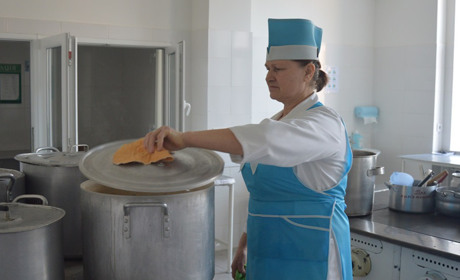 Корюківські медики збирають у селах овочі для харчування пацієнтів