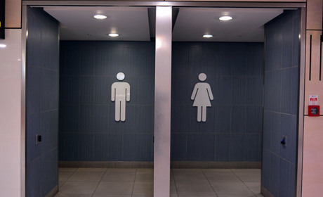 В Южному не працює жоден громадський туалет: у чому проблема