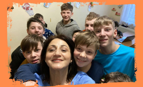 Діти з Маріуполя і французька туш: Марта Більська про волонтерство в інтернатах і модульних будинках