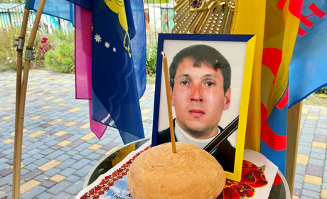 У Нікополі попрощалися із захисником України Сергієм Чернишем