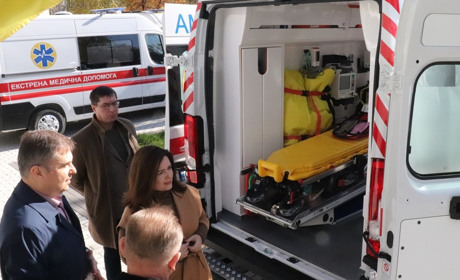 Ще п’ять найсучасніших швидких від сьогодні рятуватимуть життя мешканців Чернігівщини