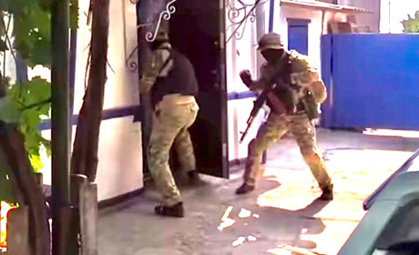 В Бердянську окупанти влаштували рейди в мікрорайоні АКЗ