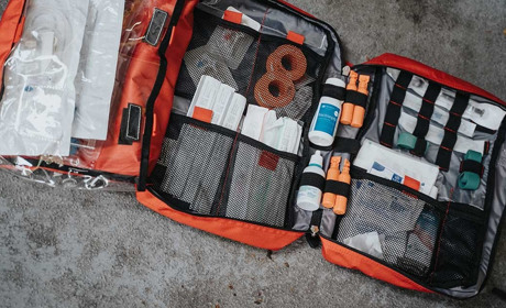 Перша медична допомога: що це таке та як її надати при кровотечах, опіках та обмороженнях