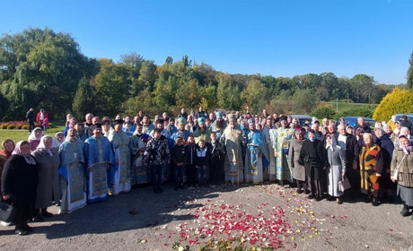 Митрополит Симеон відвідав з архіпастирським візитом Черепашинці: за що молилися