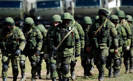 На Херсонщині окупанти споруджують фортифікаційні споруди, обкрадаючи людей
