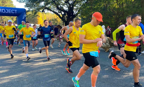 Під час благодійного забігу на Гадяччині зібрали близько 30 тисяч гривень на безпілотники для ЗСУ