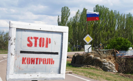 Нові блокпости та ретельніші перевірки: окупанти на Херсонщині посилюють фільтраційні заходи