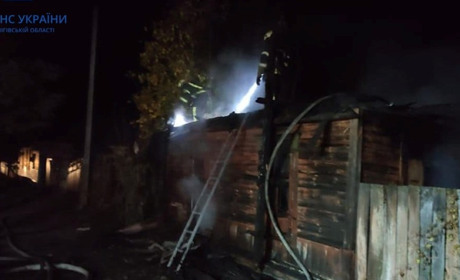 На Чернігівщині після пожежі у будинку виявили тіло чоловіка: 19 жовтня в області виникло 7 пожеж