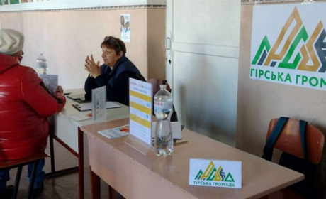 Переселенцям з Луганщини видають продуктові набори у Полтаві. Де знаходиться гумштаб