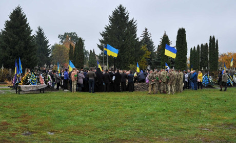 У Ніжині прощалися із захисником України Анікєєнком Олександром
