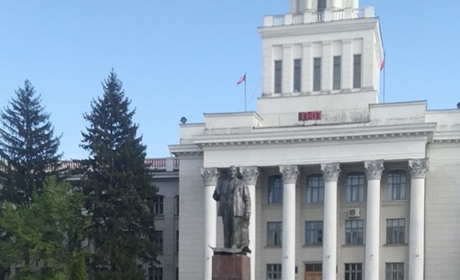 Чи заберуть росіяни пам'ятник Леніну з Нової Каховки