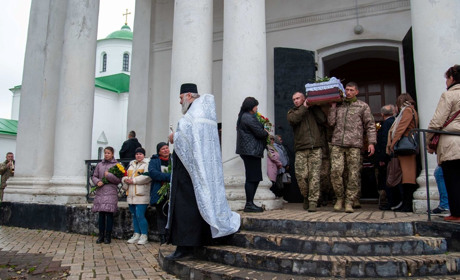 Громада в жалобі! Попрощалися із Захисником України Євгеном Шереметом, жителем села Паливода!