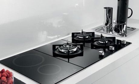 Що поставити на кухню: індукційну панель або газову