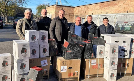 Сарненська та Рокитнівська громади отримали генератори