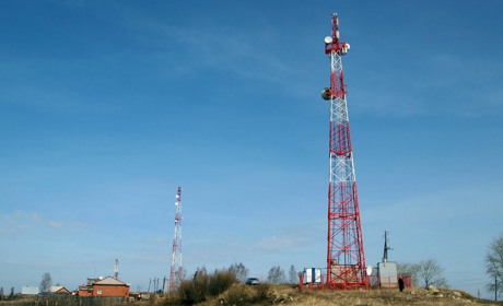 З Херсонщини вивозять вишки мобільного зв'язку