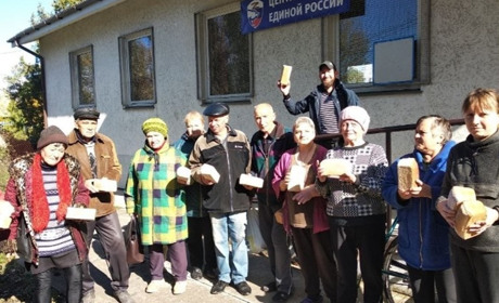 Російське "покращення" настало: в окупованому Лисичанську радіють хлібу й каші