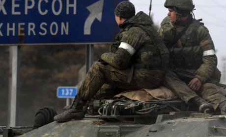Окупанти на Херсонщині облаштовують 3 лінії оборони і планують закріпитися на лівому березі Дніпра