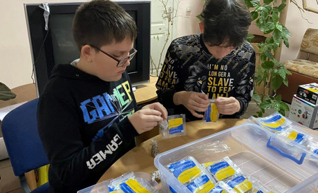 У Сарнах виготовляли солодощі для військових