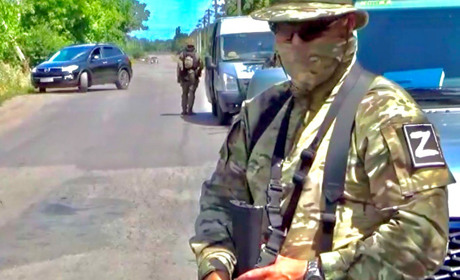 Окупанти встановили нові блокпости біля Бердянська
