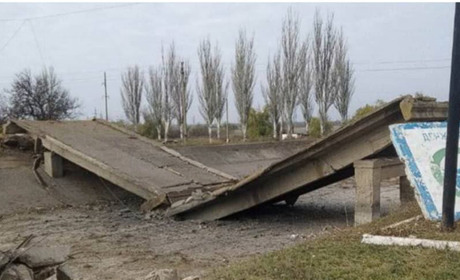 Росіяни руйнують мости Херсонщини