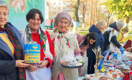 Від «Казки» — понад 20 тисяч гривень. У Городку відбувся благодійний ярмарок для воїнів 80-ї бригади