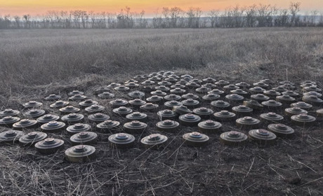 Мародерство, заміновані дороги та інфраструктура: окупанти під натиском ЗСУ тікають з Херсонщини
