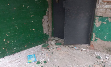 Подробиці ранкового вибуху у Мелітополі: підірвано під’їзд колаборанта