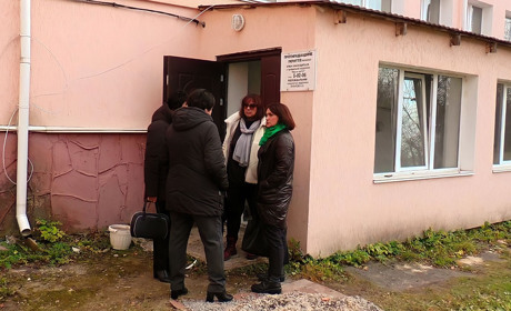 Буде доступне навіть людям на інвалідних візочках. У Городку облаштовують ще одне сучасне укриття