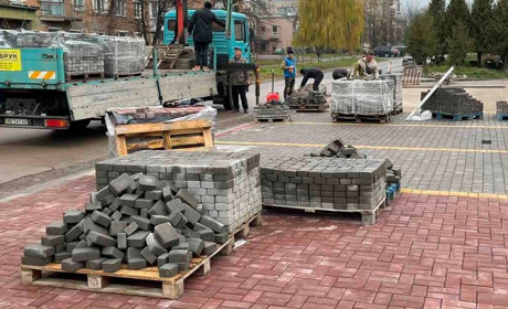 В Барі продовжують роботи з благоустрою міста: фото