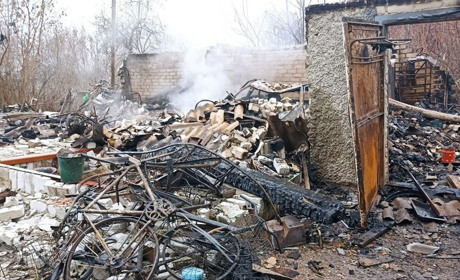 Під Сватово йдуть запеклі бої: росіяни атакують, щоб стримати ЗСУ