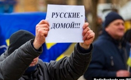 Евакуація зрадників та посіпак: із Залізного Порту росіян перевезли до Скадовська