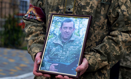 У Нікополі провели в останню путь полеглого захисника Валерія Бута