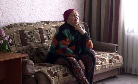 Горіхи, кікімори та свічки: як переселенка з Курахового живе в пансіонаті у Луцьку