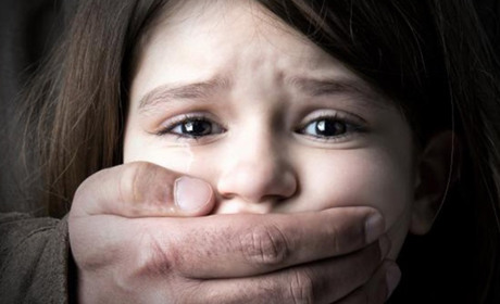 На Корюківщині засудили чоловіка, що вчинив сексуальне насильство щодо восьмирічної дівчинки