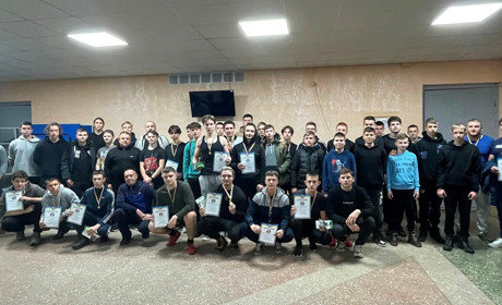 У Мені відбувся турнір з паверліфтингу