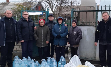 Раділи хлібу, якого не бачили 2 місяці