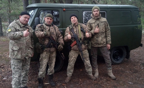 Барські військові вдячні усім, хто допоміг зібрати кошти на військовий автомобіль