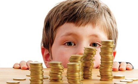 Дітям-сиротам війни надається щомісячна грошова допомога еквівалентна 720 злотих: як оформити?