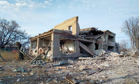 Росіяни вчергове обстріляли Торецьк: зруйнований дитсадок