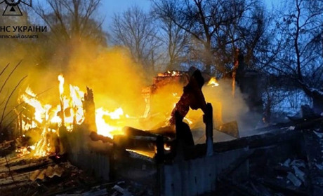 На Чернігівщині під час пожежі власного будинку постраждав чоловік